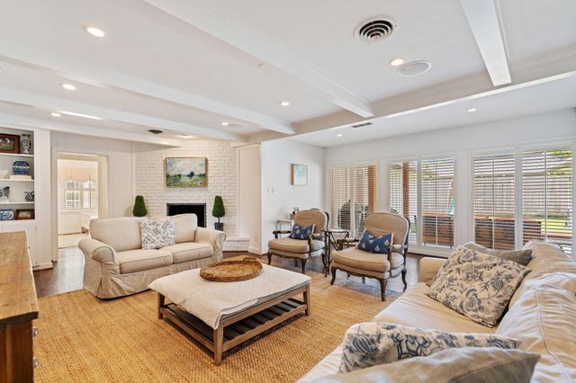 6131 Olympia Drive, Houston, TX 77057