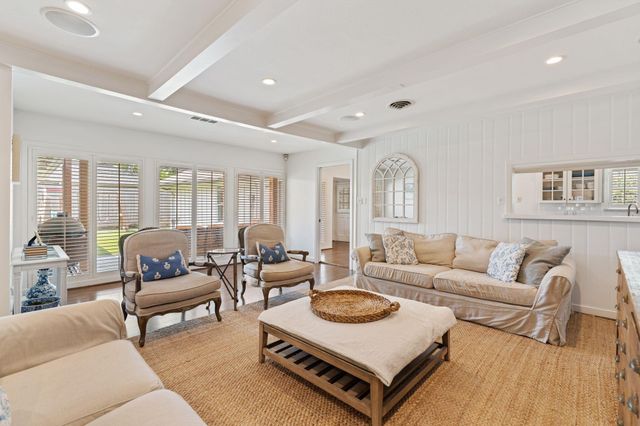 6131 Olympia Drive, Houston, TX 77057