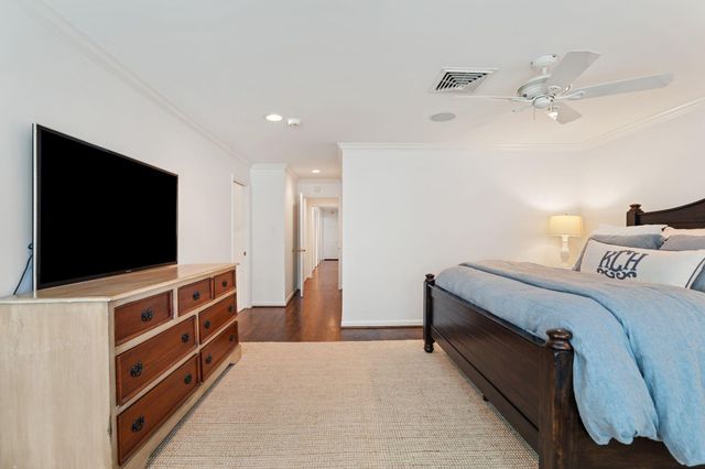 6131 Olympia Drive, Houston, TX 77057