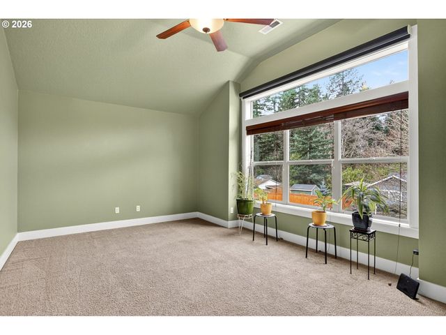 8254 Sw 74TH Ave, Portland, OR 97223