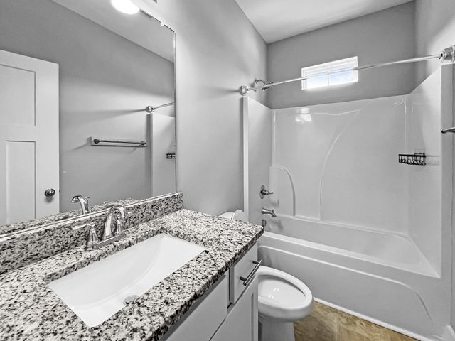 202 Wyburn Pl, Burns, TN 37029