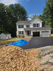 127 Holcomb Hill Road, New Hartford, CT 06057