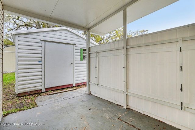 686 Sunrise Court NE, Palm Bay, FL 32907