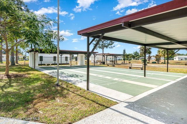 686 Sunrise Court NE, Palm Bay, FL 32907