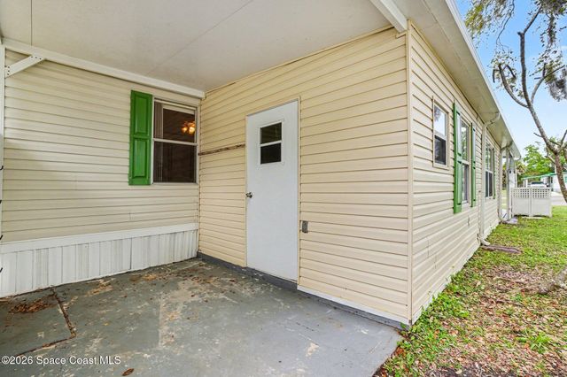 686 Sunrise Court NE, Palm Bay, FL 32907