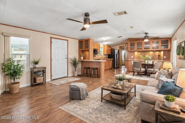 686 Sunrise Court NE, Palm Bay, FL 32907