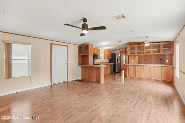686 Sunrise Court NE, Palm Bay, FL 32907