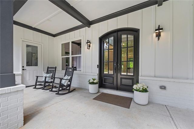 126 Elmwood Road, Hoschton, GA 30548
