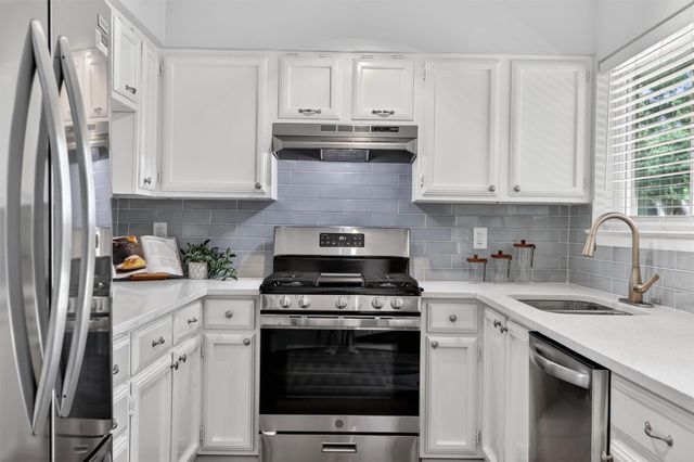 8250 Old Trail Drive, Houston, TX 77040