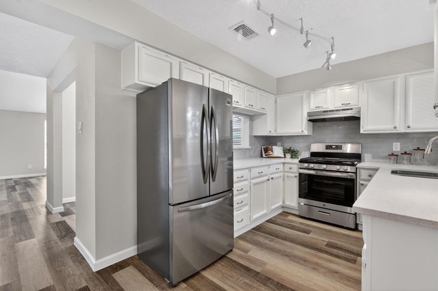 8250 Old Trail Drive, Houston, TX 77040