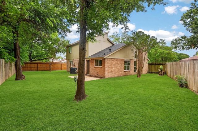 8250 Old Trail Drive, Houston, TX 77040