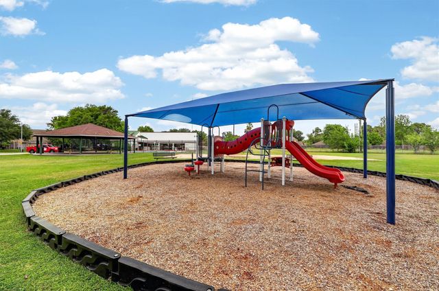 8250 Old Trail Drive, Houston, TX 77040