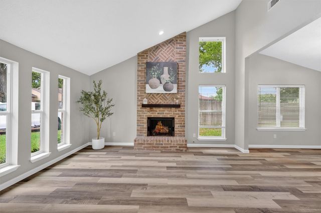 8250 Old Trail Drive, Houston, TX 77040