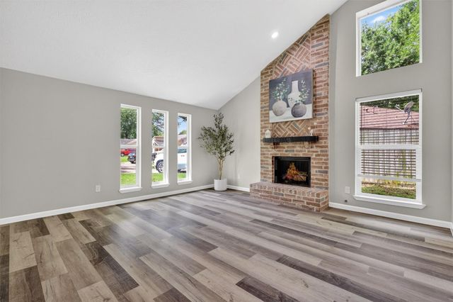 8250 Old Trail Drive, Houston, TX 77040