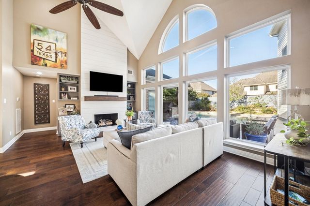 4619 Brook Shadow Drive, Kingwood, TX 77345