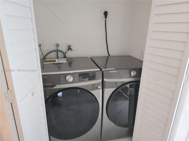 1141 SW 8th Terrace, Fort Lauderdale, FL 33315