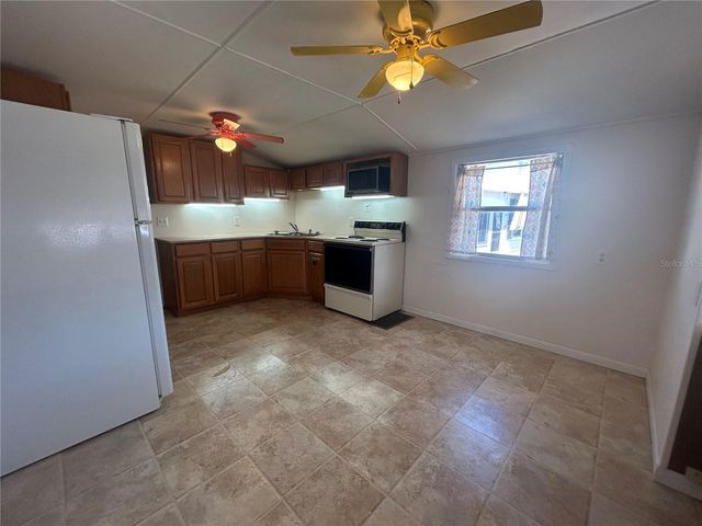 6 RED QUILL CIRCLE, Lake Wales, FL 33898