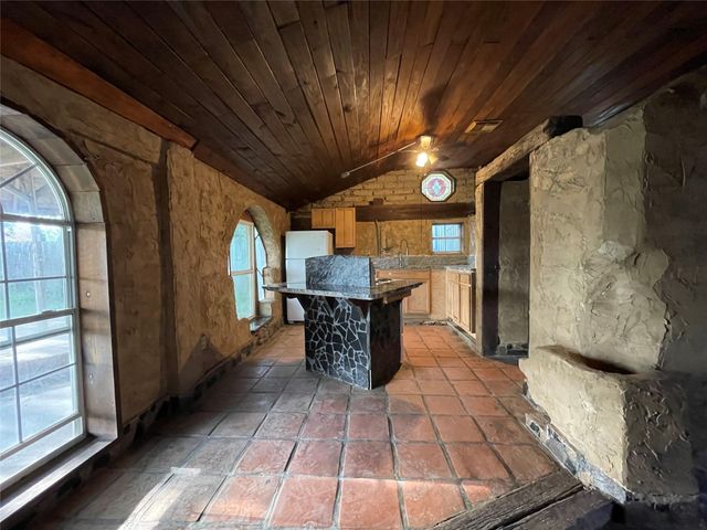 4920 W 34th, Houston, TX 77092