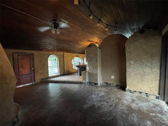 4920 W 34th, Houston, TX 77092