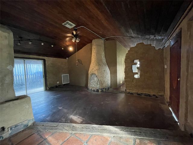 4920 W 34th, Houston, TX 77092