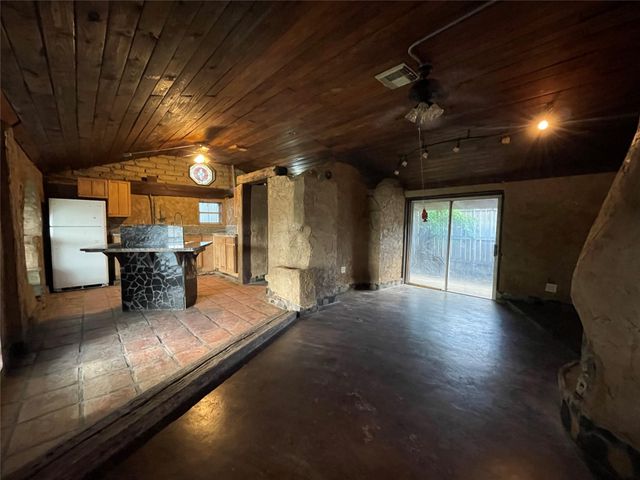 4920 W 34th, Houston, TX 77092