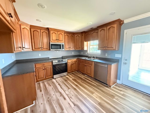 27553 Grant Drive, Elkmont, AL 35620