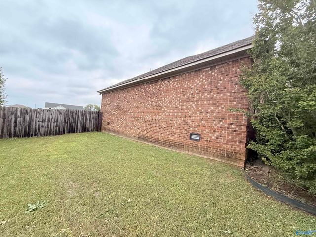 27553 Grant Drive, Elkmont, AL 35620