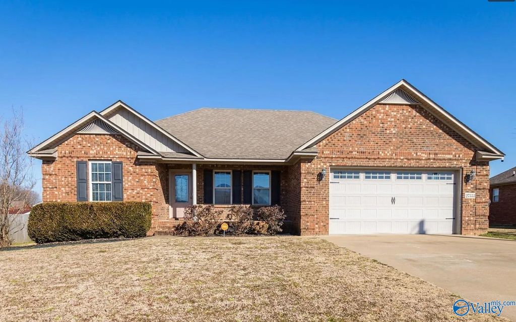 27553 Grant Drive, Elkmont, AL 35620