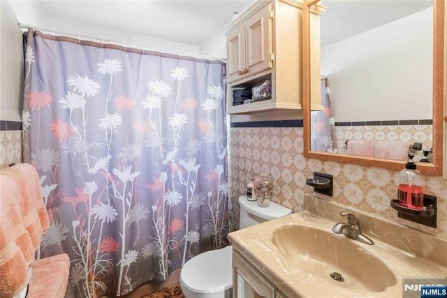 16 Seminole Avenue, Dumont, NJ 07628