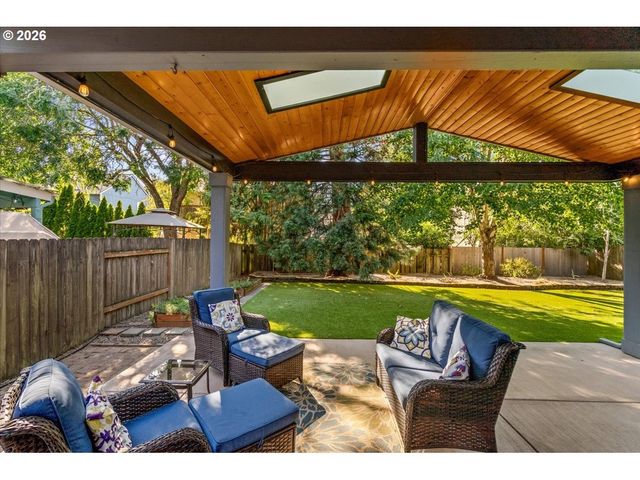2117 Se 61ST Pl, Hillsboro, OR 97123