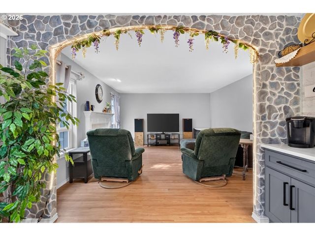 2117 Se 61ST Pl, Hillsboro, OR 97123