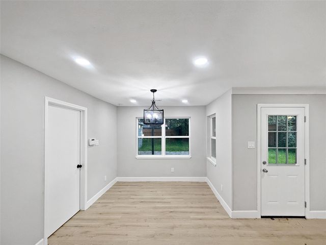 5318 Lacreek Lane, Spring, TX 77379