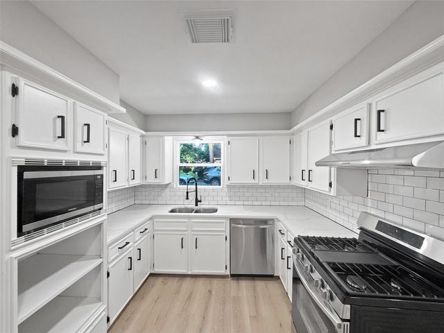 5318 Lacreek Lane, Spring, TX 77379