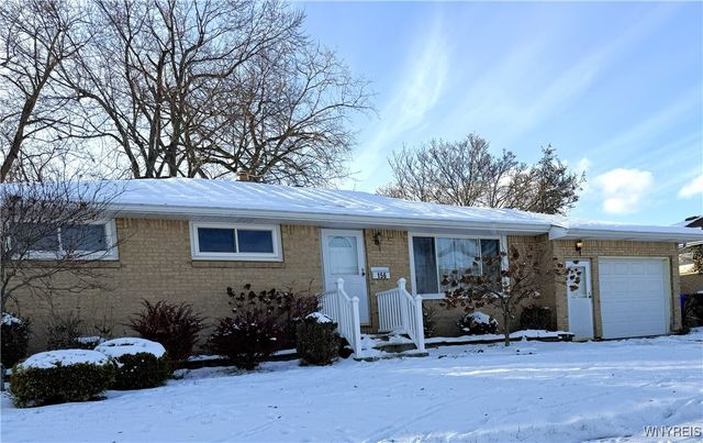 156 Leocrest Court, West Seneca, NY 14224
