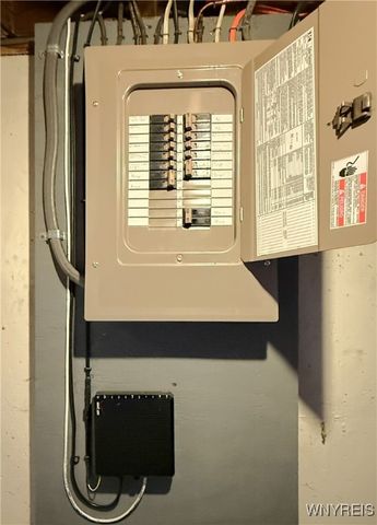 156 Leocrest Court, West Seneca, NY 14224