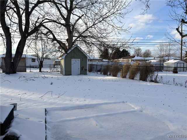 156 Leocrest Court, West Seneca, NY 14224