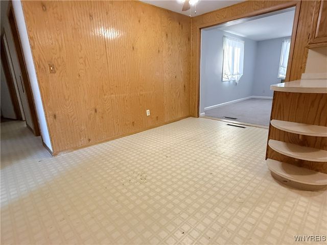 156 Leocrest Court, West Seneca, NY 14224