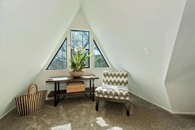 28131 Zermatt, Lake Arrowhead, CA 92352