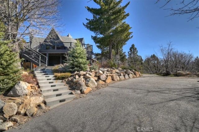 28131 Zermatt, Lake Arrowhead, CA 92352