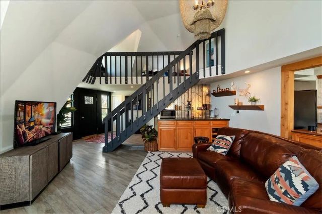 28131 Zermatt, Lake Arrowhead, CA 92352