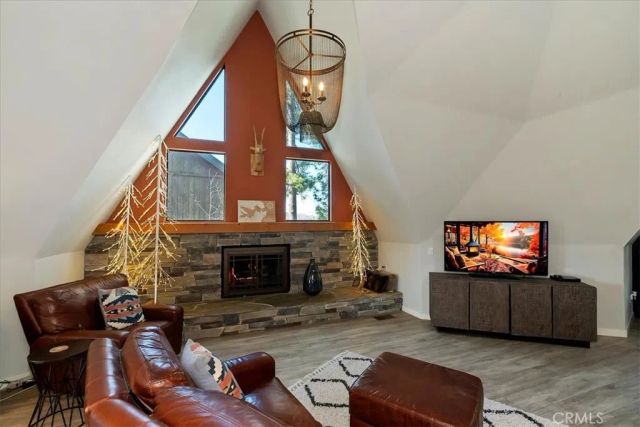 28131 Zermatt, Lake Arrowhead, CA 92352