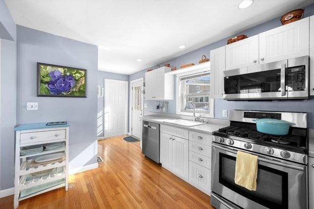 181 Atlantic Ave, Hull, MA 02045