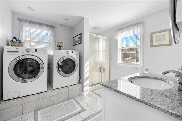 181 Atlantic Ave, Hull, MA 02045
