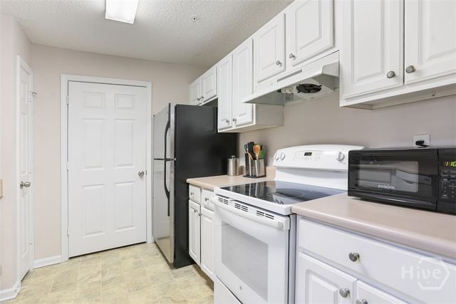 1304 Walden Park Drive, Savannah, GA 31410