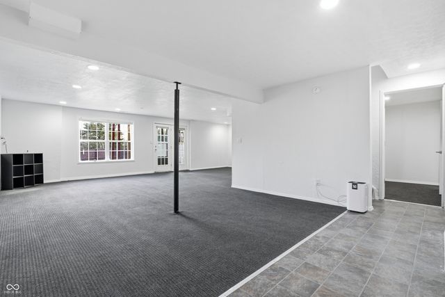 6611 Fountain Cove Court, Indianapolis, IN 46236