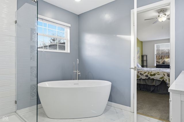 6611 Fountain Cove Court, Indianapolis, IN 46236