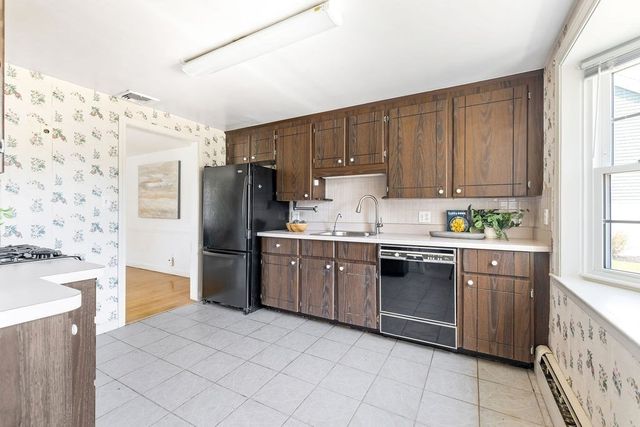 241 Walnut St, Braintree, MA 02184