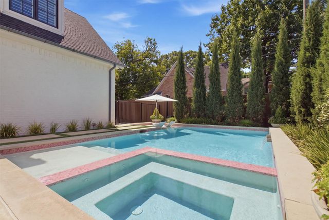 2729 Stanford Avenue, University Park, TX 75225