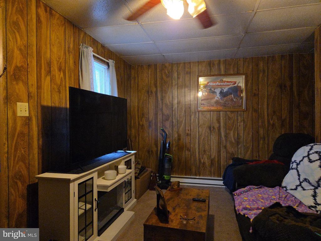 Image 6 of property listing at 202 E CHAPLINE ST, Sharpsburg, MD 21782