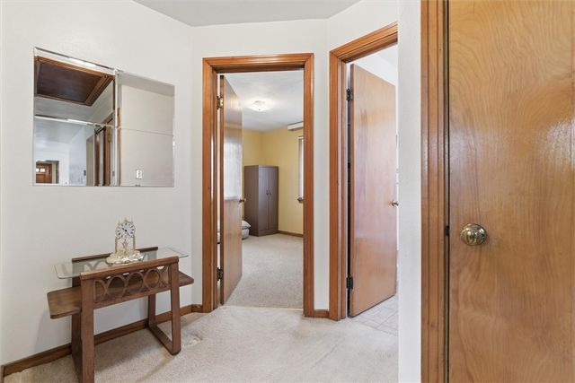 2001 Cypress Dr, White Oak, PA 15131